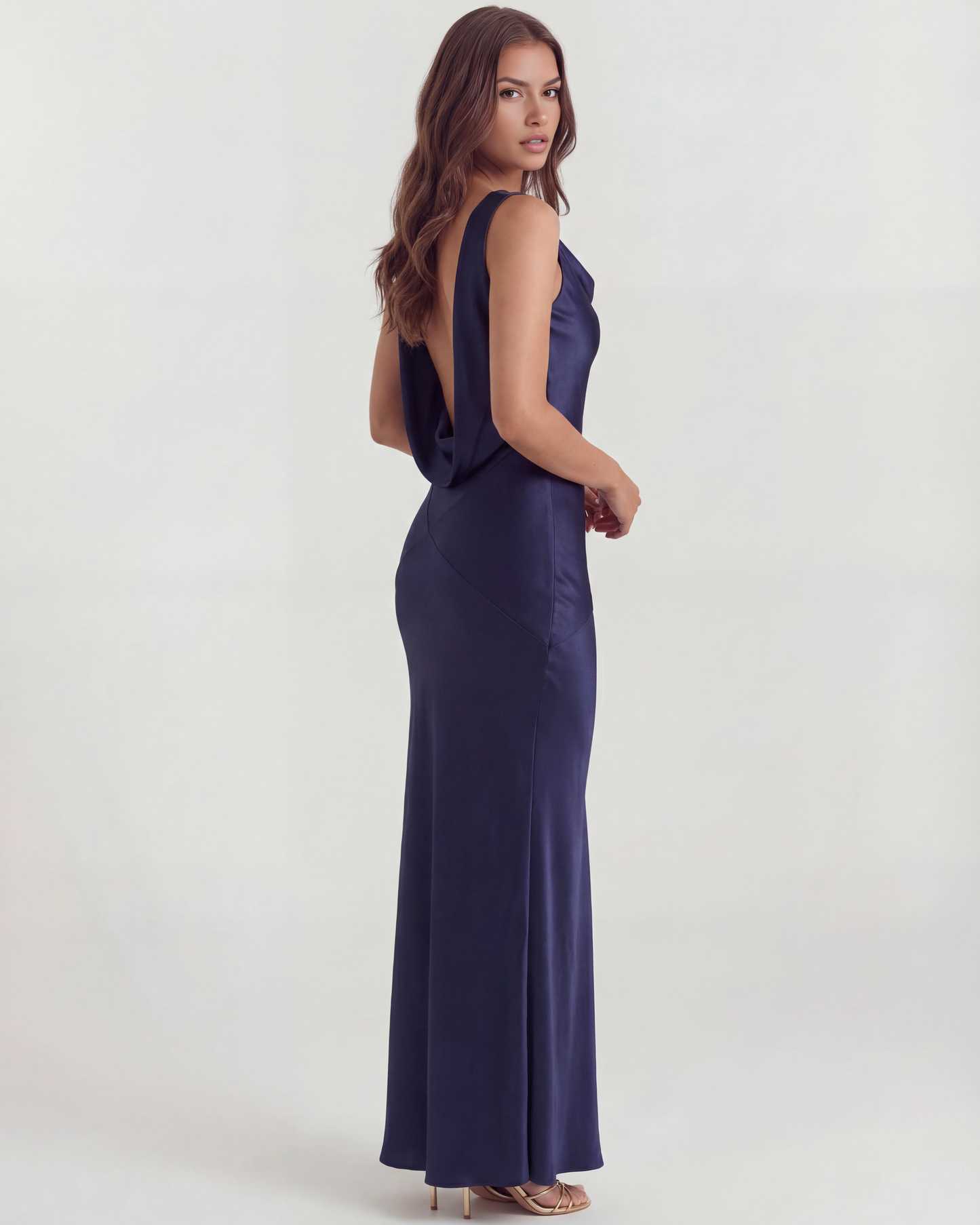 Sapphire en color azul oscuro - Cloe Montiel