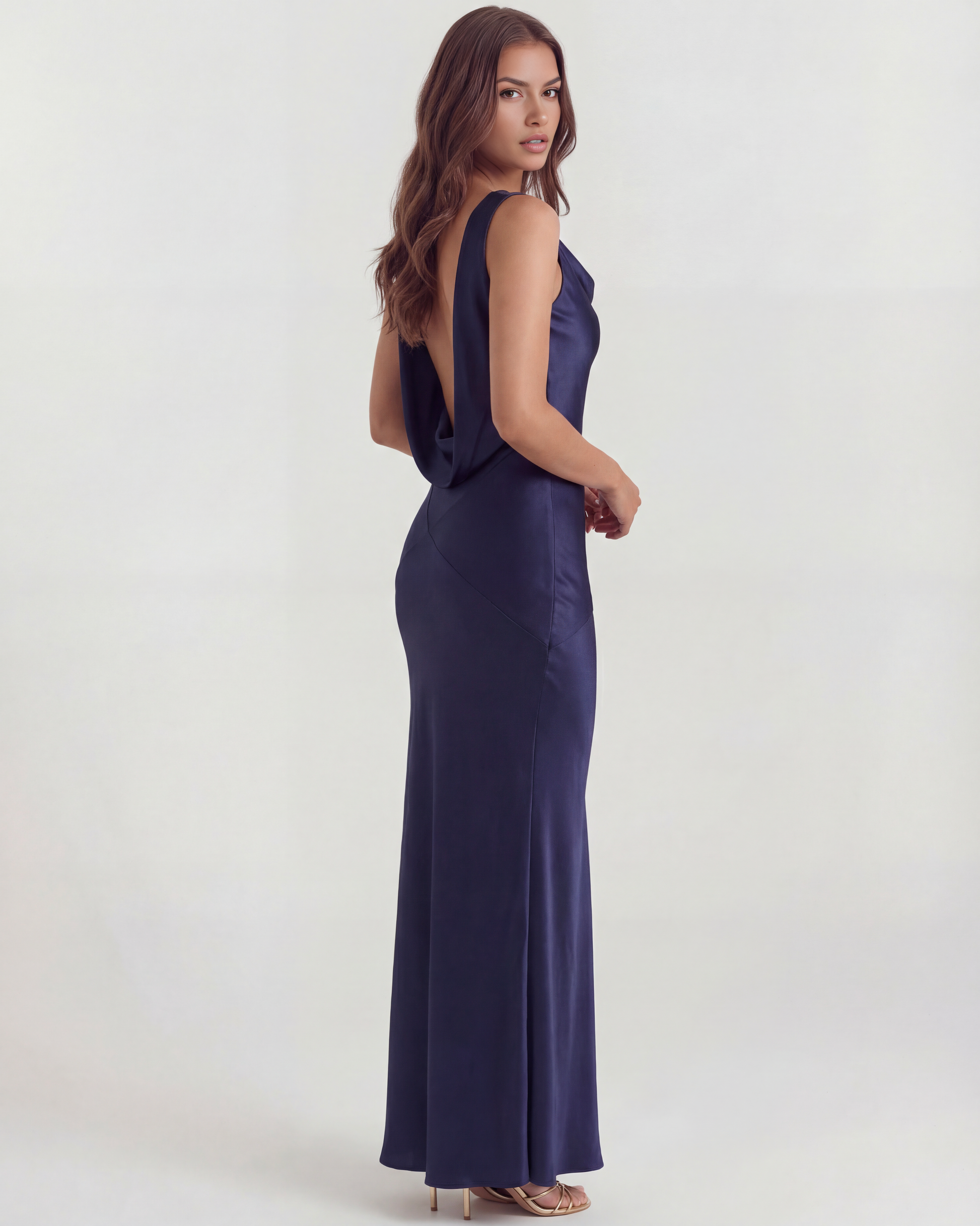 Sapphire en color azul oscuro - Cloe Montiel
