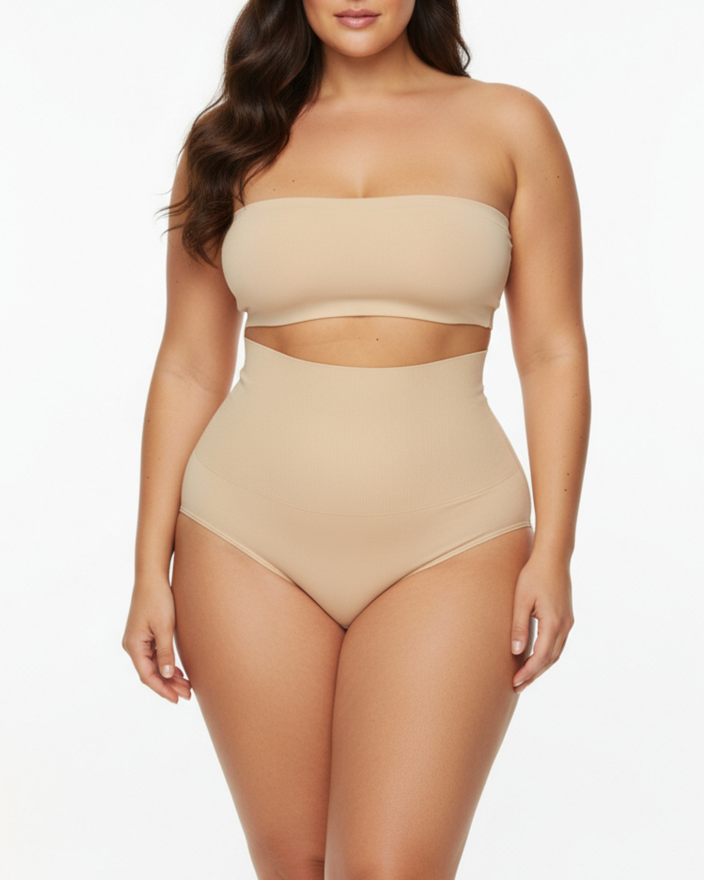 High-Waisted Thong en color beige - Cloe Montiel