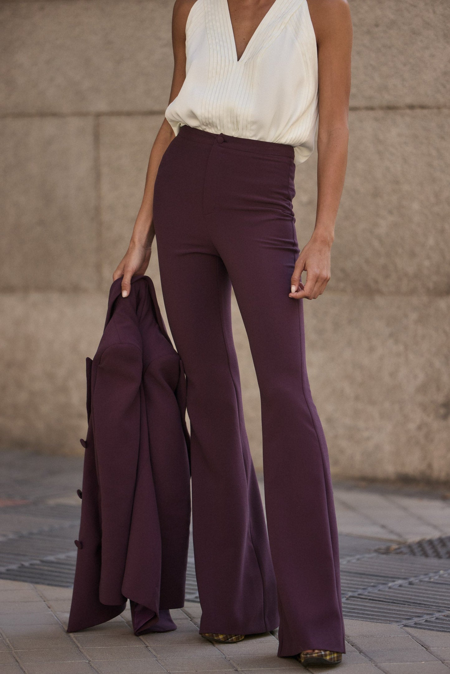 Pantalón fluido burdeos 2