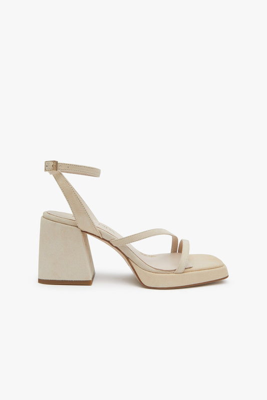 Sandalia de invitada beige 2