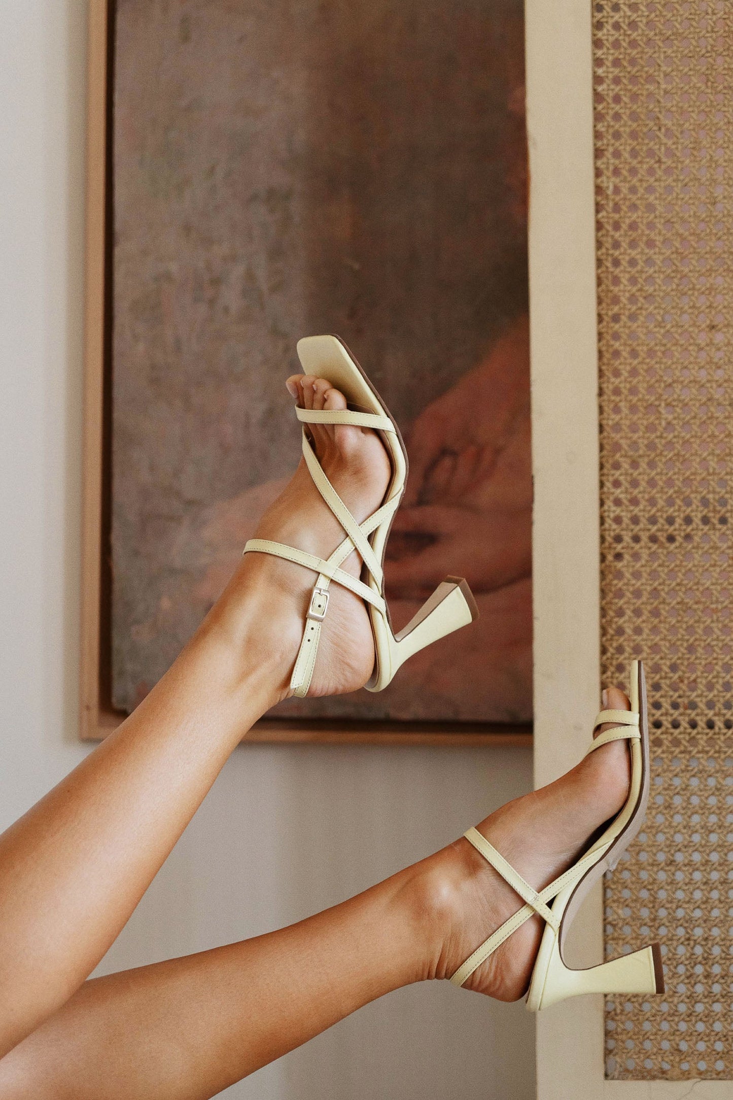 Sandalia de invitada beige