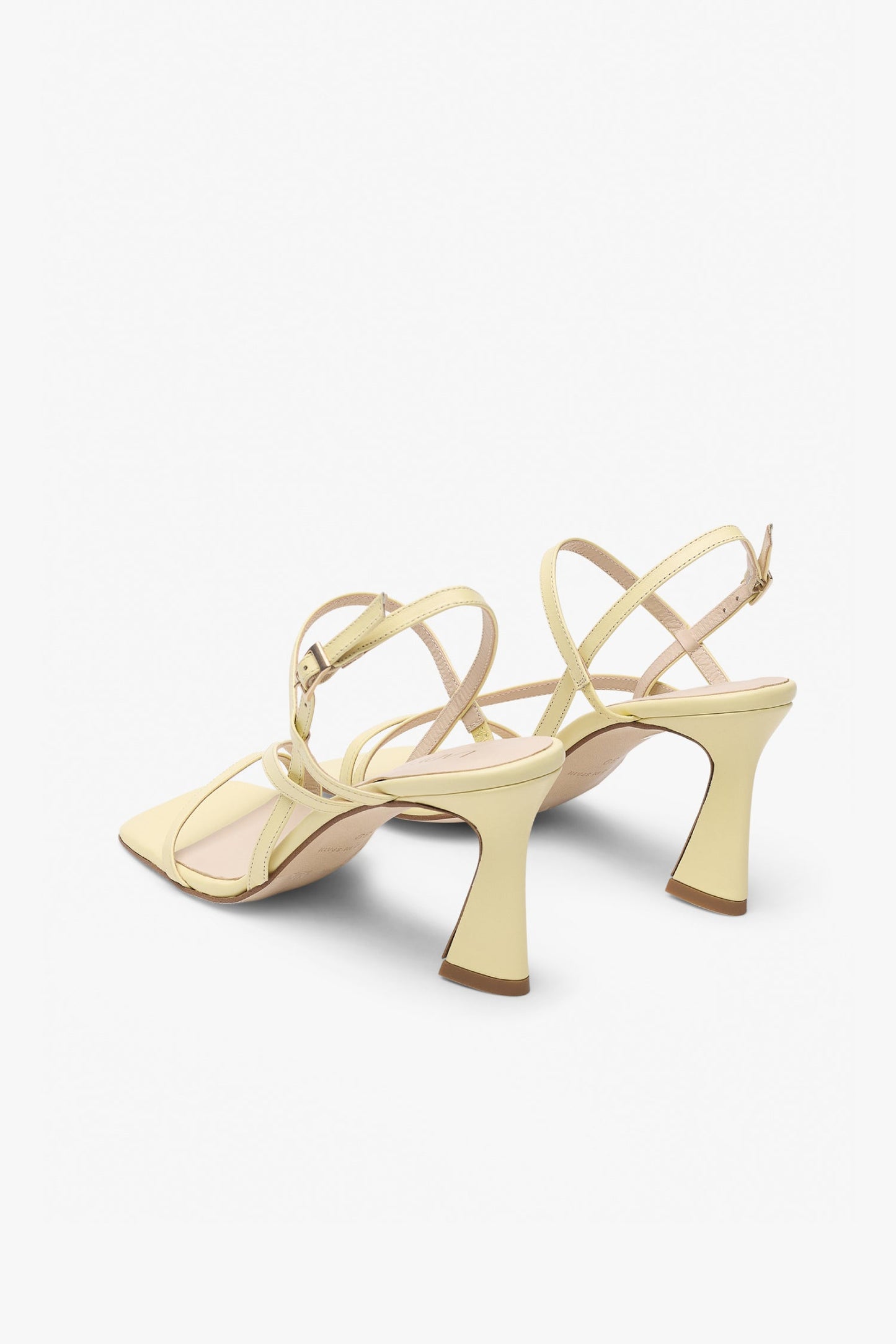 Sandalia de invitada beige