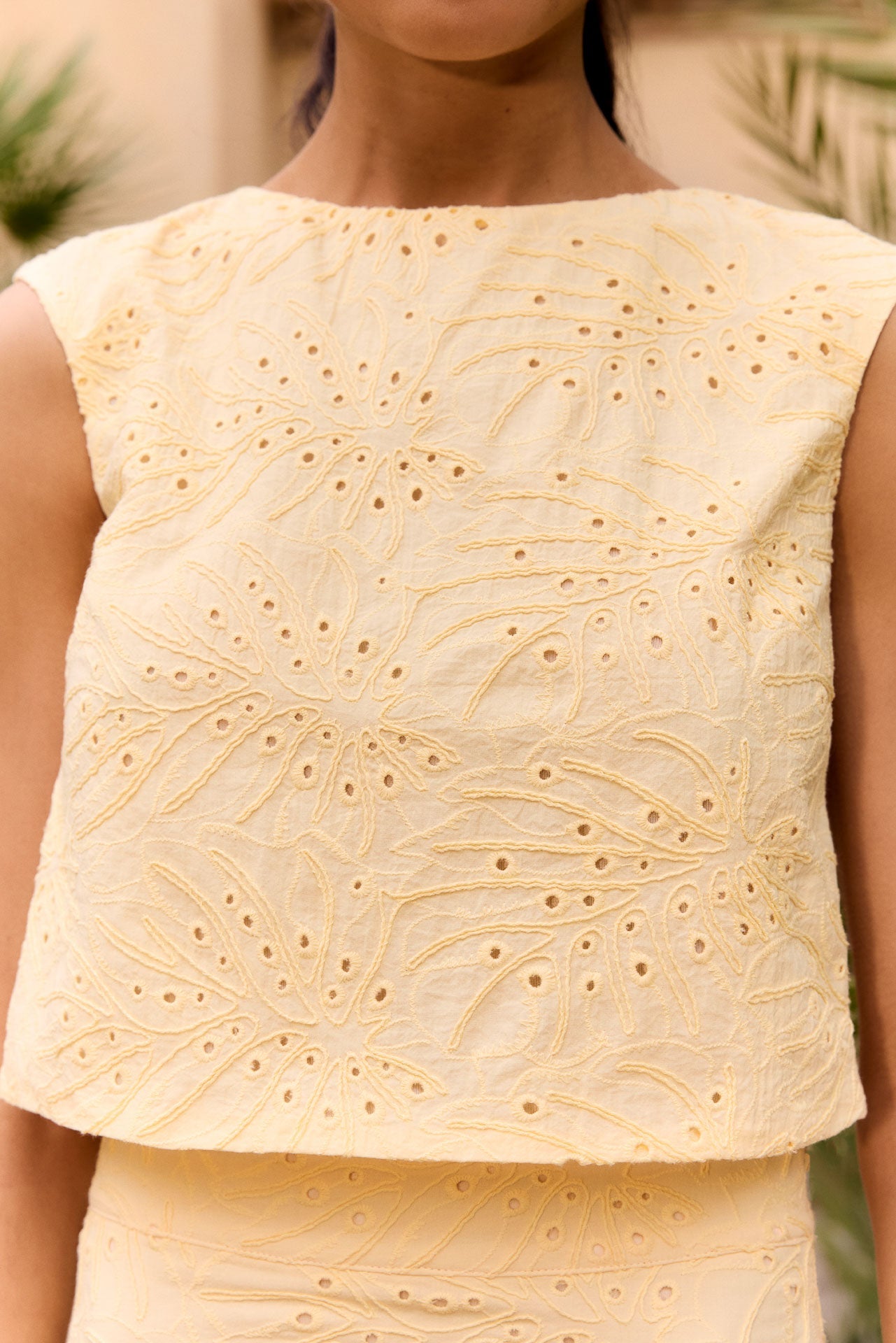 Top elegante beige