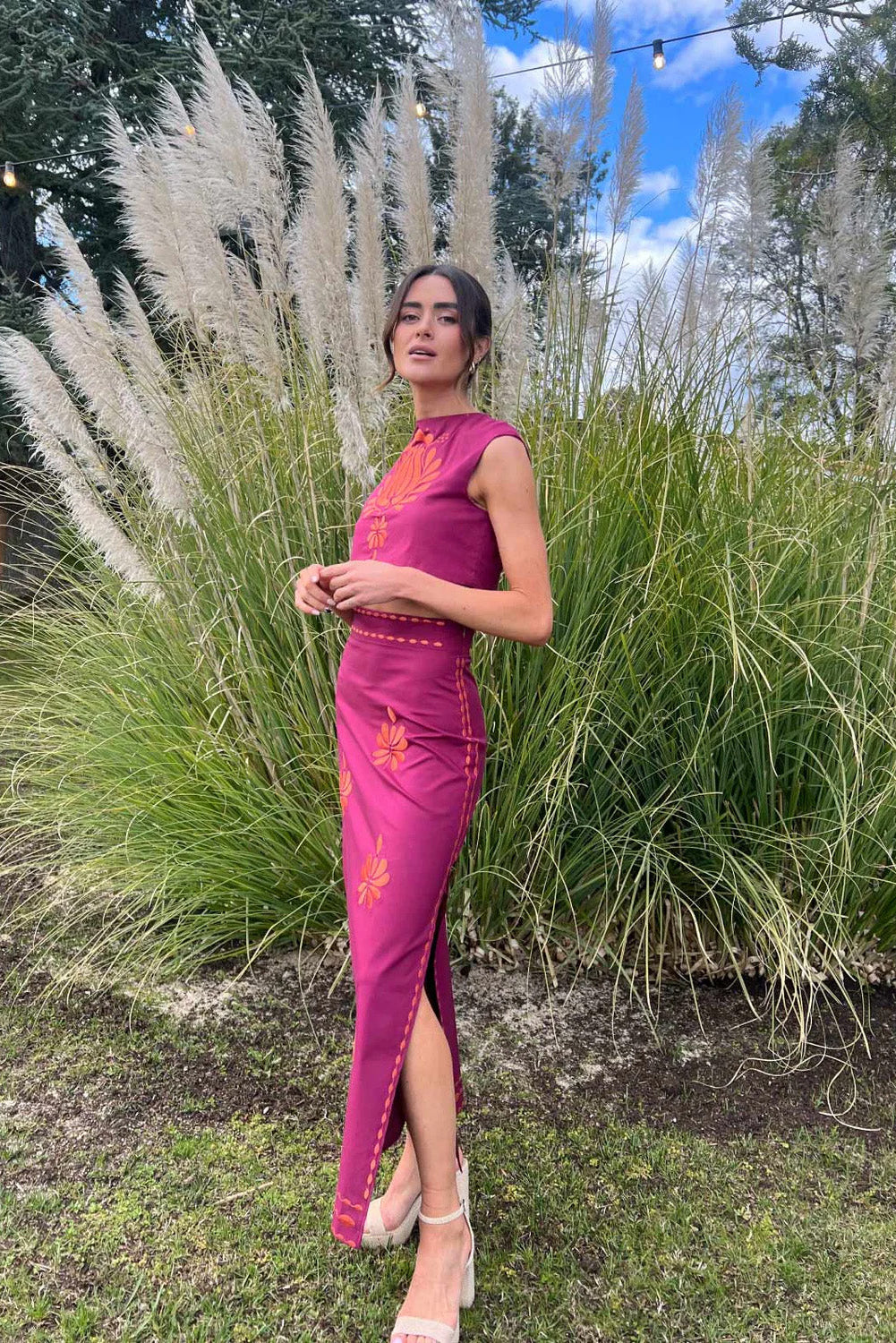 Falda midi burdeos 2