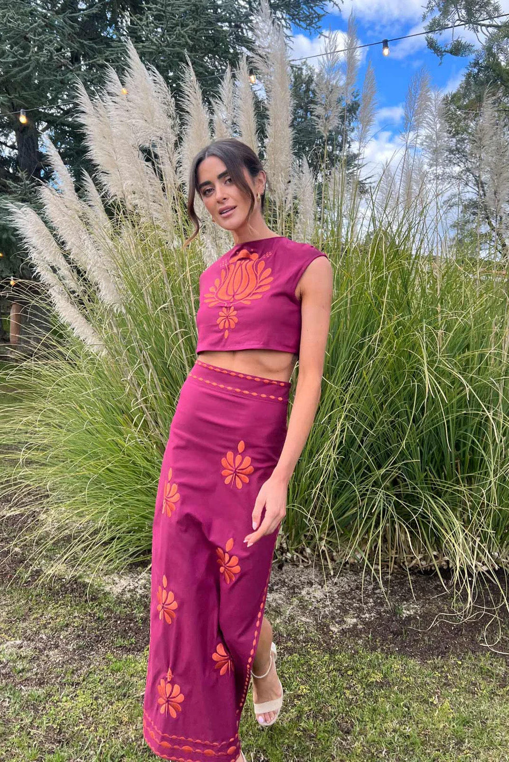 Falda midi burdeos 2